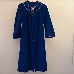 Evelyn Parson vintage, royal blue bathrobe, purple snaps. made in the USA size M